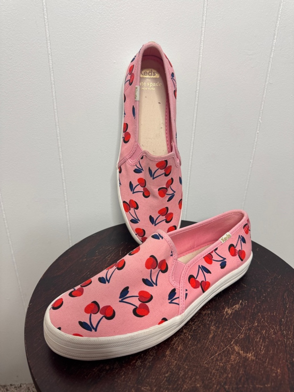 Kate spade x keds cherry pink shoes sneakers women’s 8